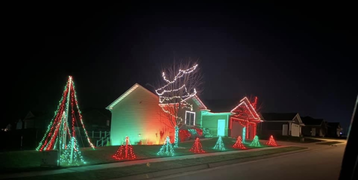 Cavendish Christmas LightS Dubuque In Pursuit News
