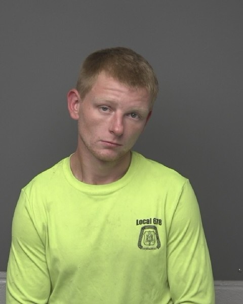 Man Arrested On Multiple Charges – Dubuque In Pursuit News